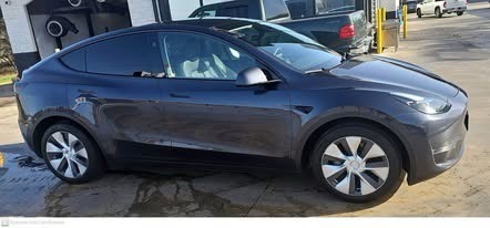 2024 Tesla Model Y Long Range AWD