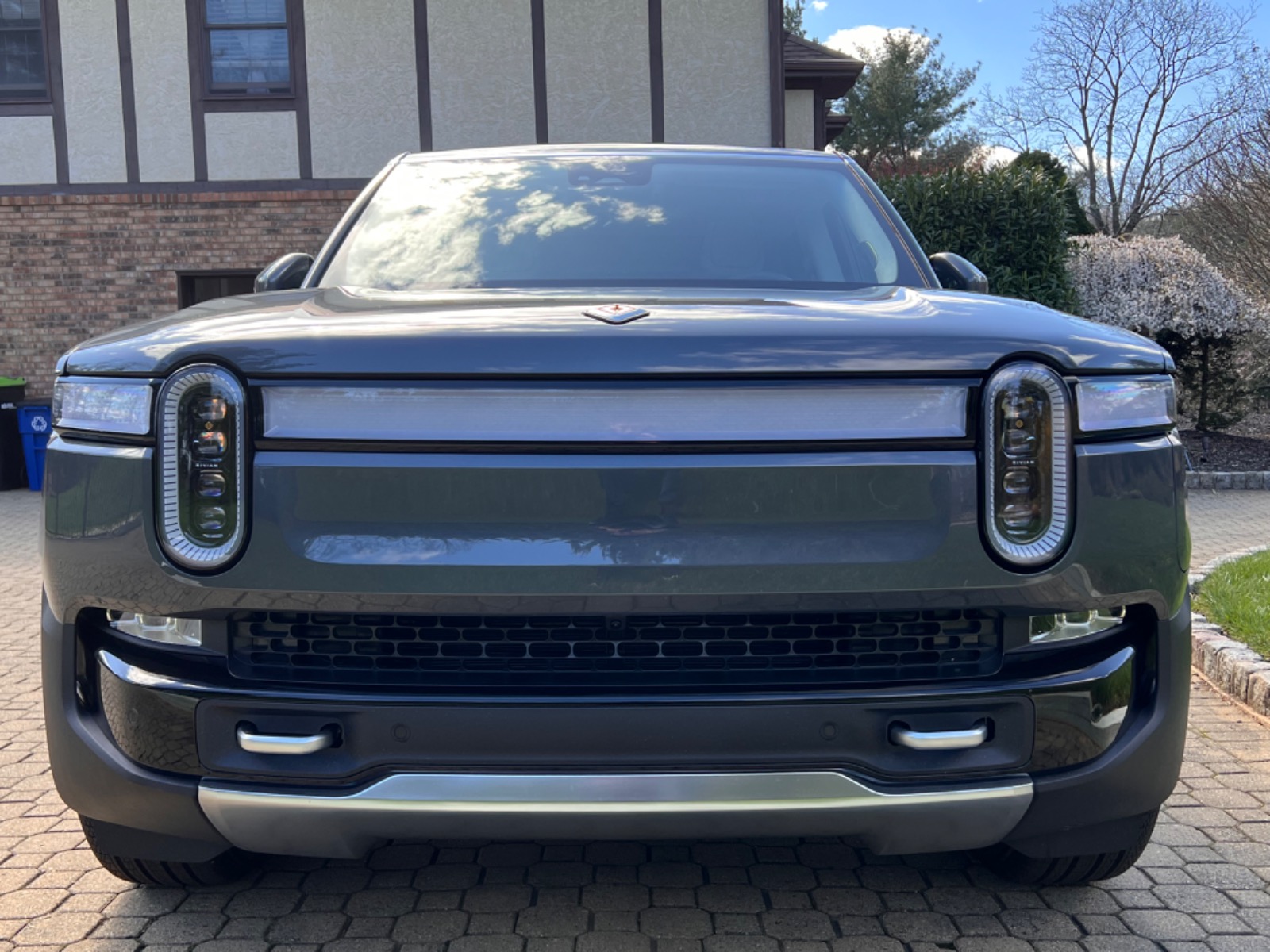 2023 Rivian R1S Adventure - Find My Electric