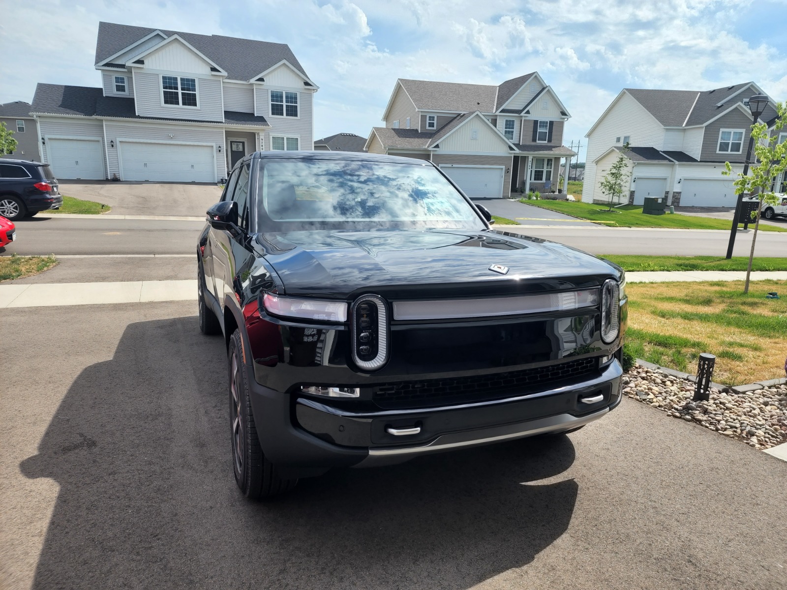 2022 Rivian R1T Adventure - Find My Electric