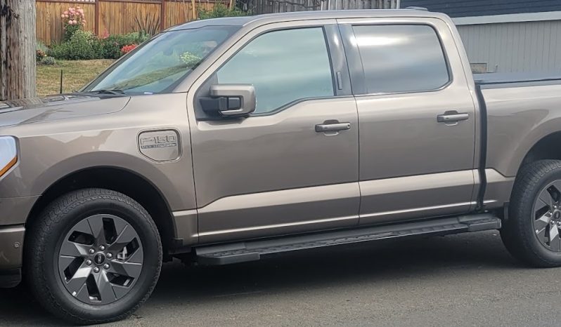 2023 Ford F-150 Lightning Lariat