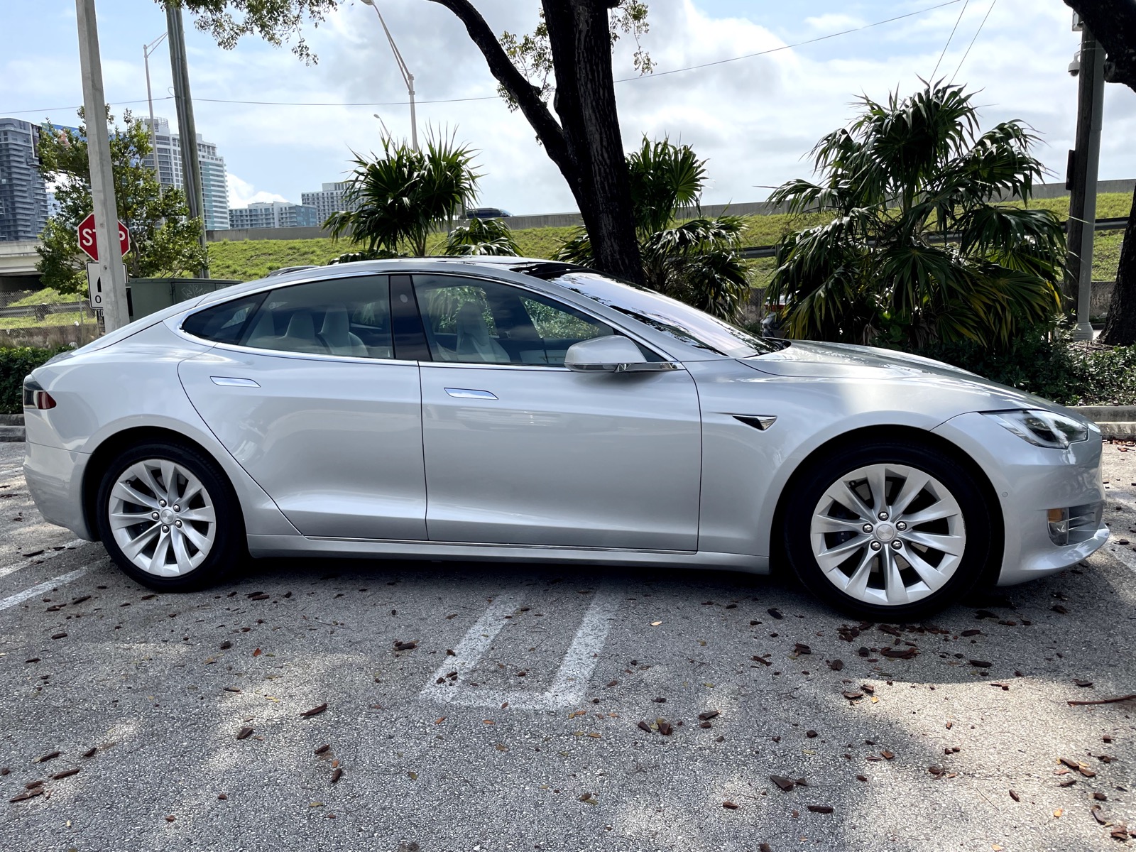2018 Tesla Model S 75D full