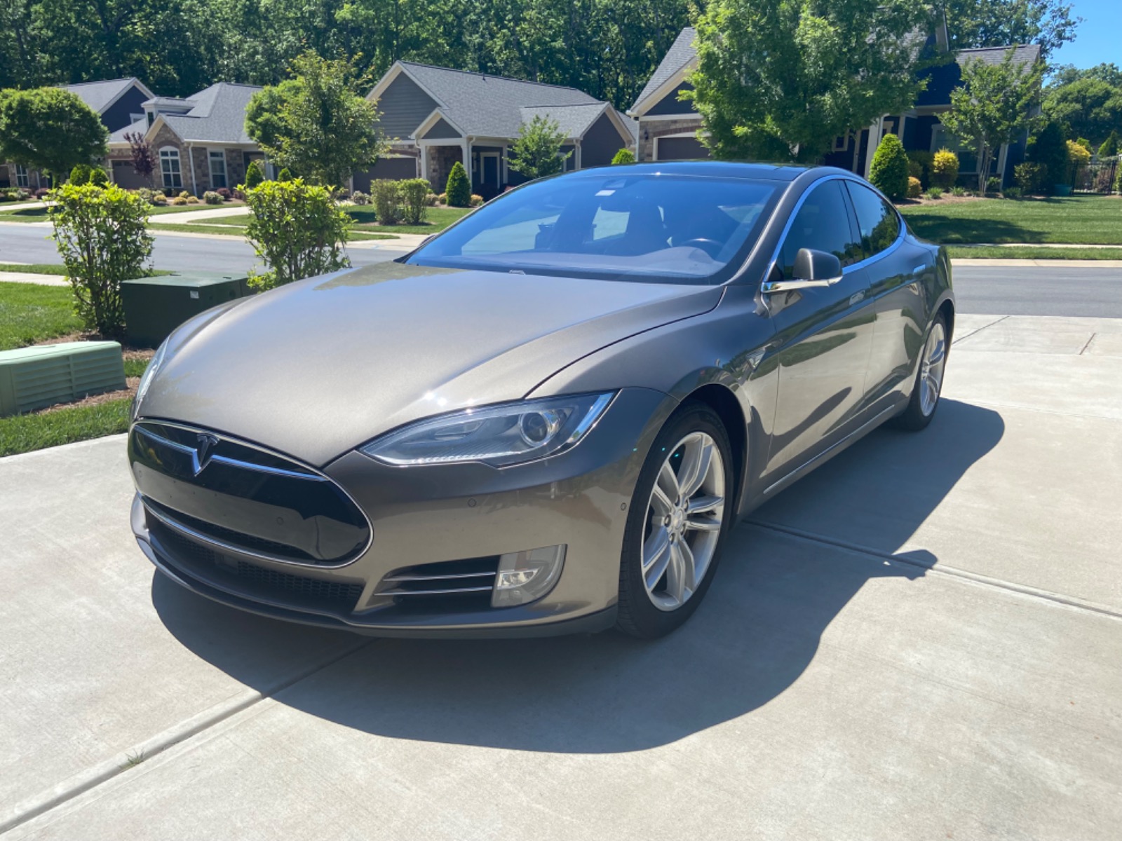 2015 Tesla Model S 85D full