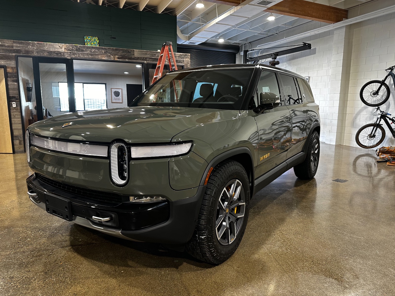 2022 Rivian R1S Launch Edition Find My Electric