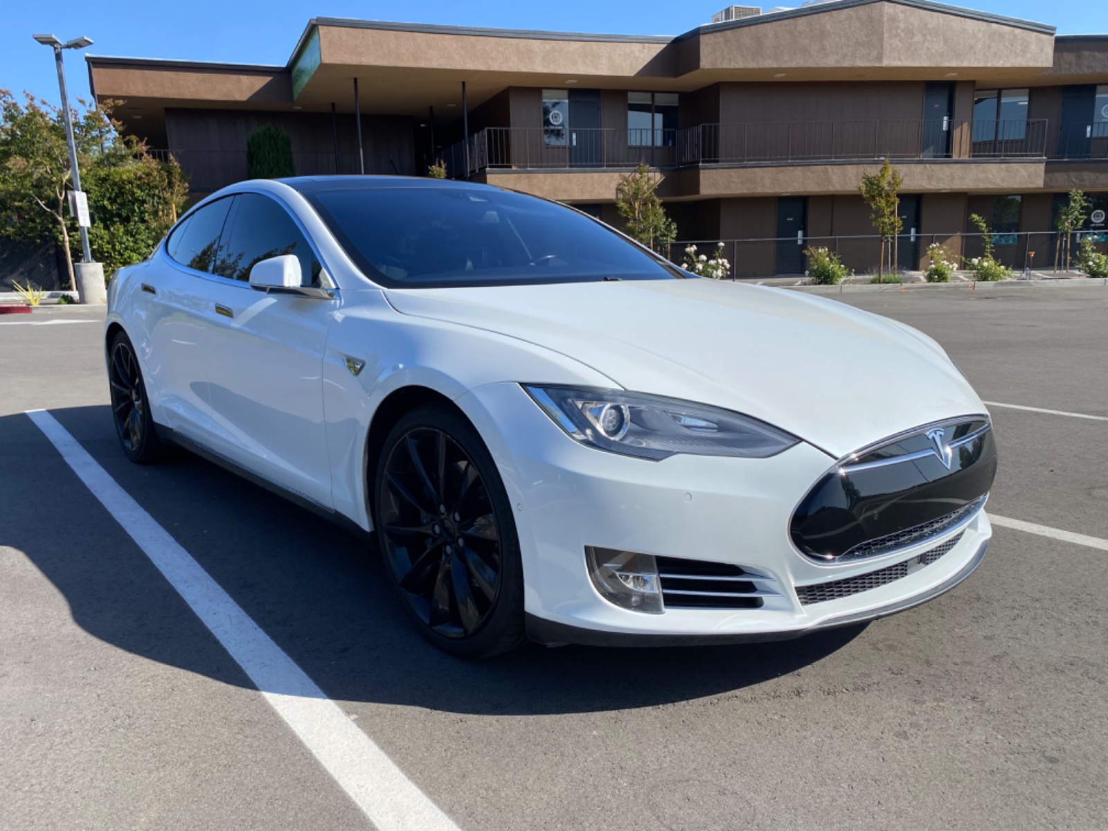 2015 Tesla Model S 85d - Find My Electric