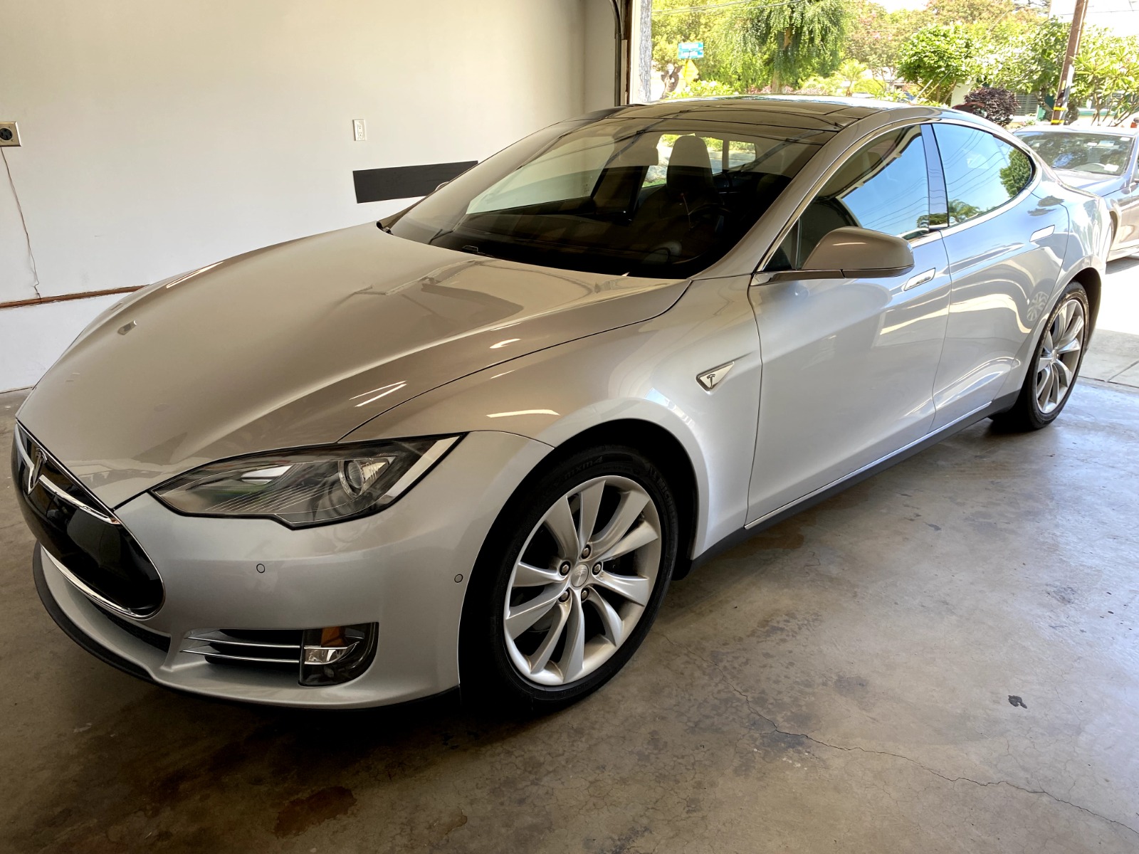 2015 Tesla Model S 85 full