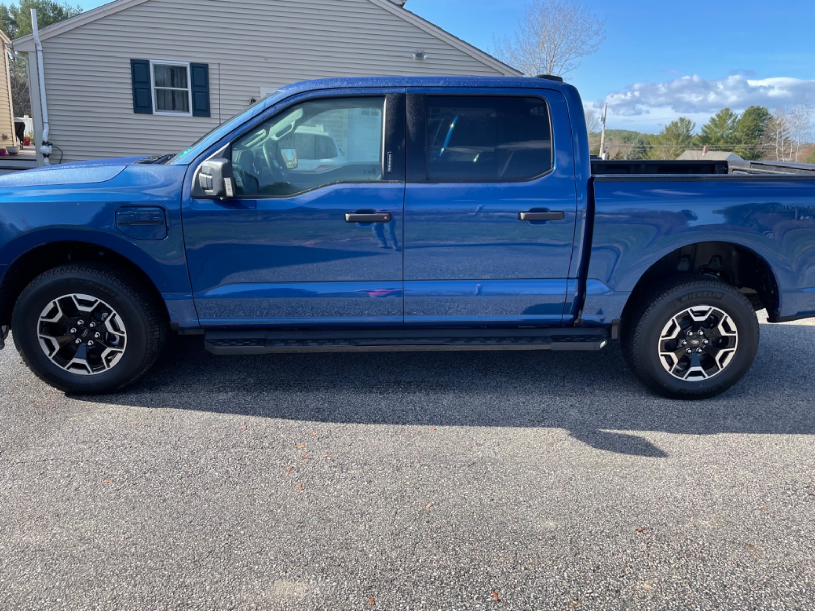 2022 Ford F150 Lightning XLT Find My Electric