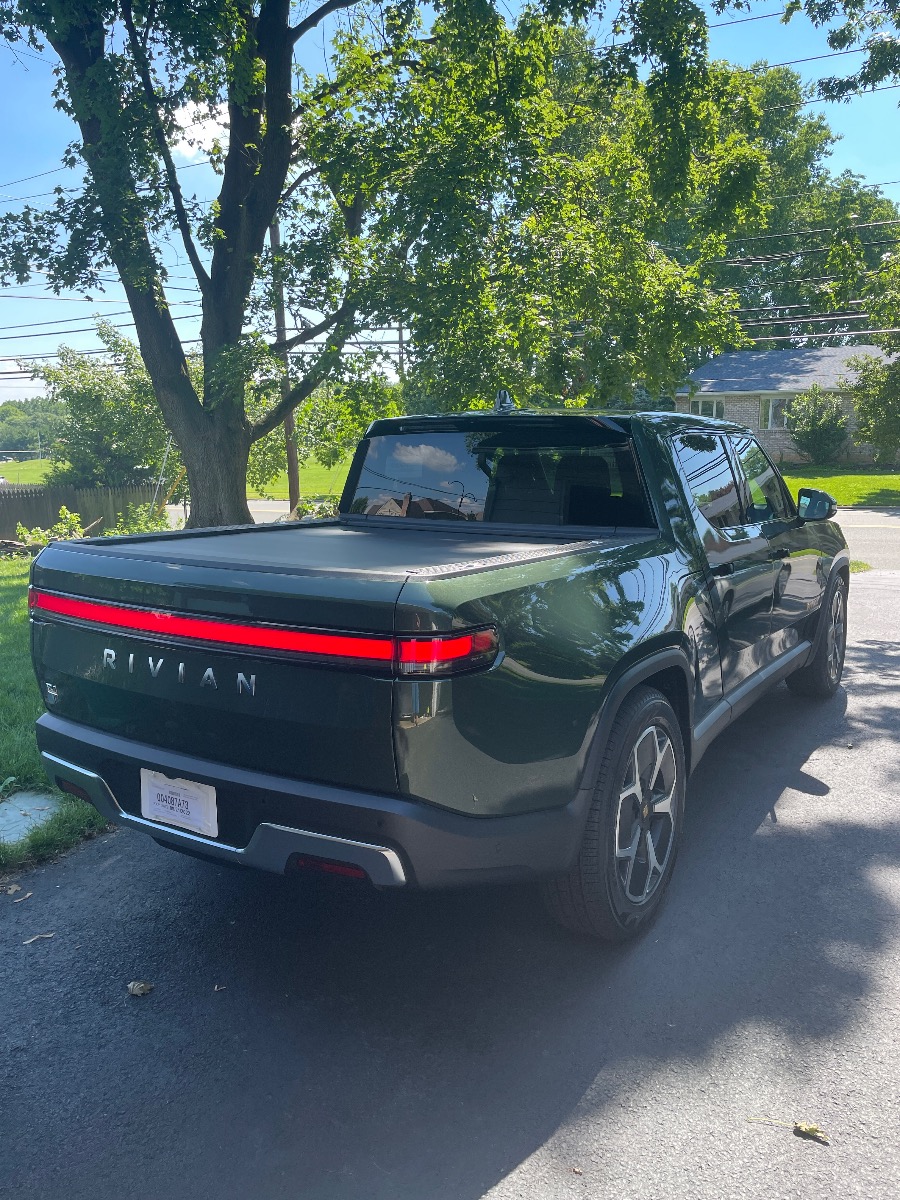 2022 Rivian R1T Adventure - Find My Electric