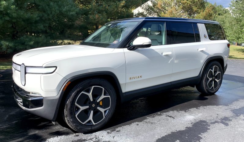 2023 Rivian R1S Adventure