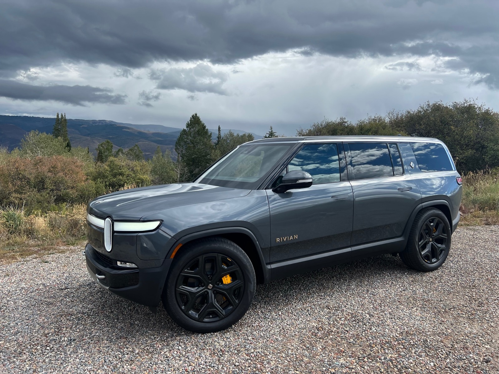 2022 Rivian R1S Launch Edition Find My Electric