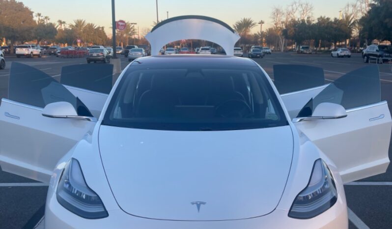 Tesla 2019 M3 Std Range Plus RWD Vin 5YJ3E1EAXKF422917