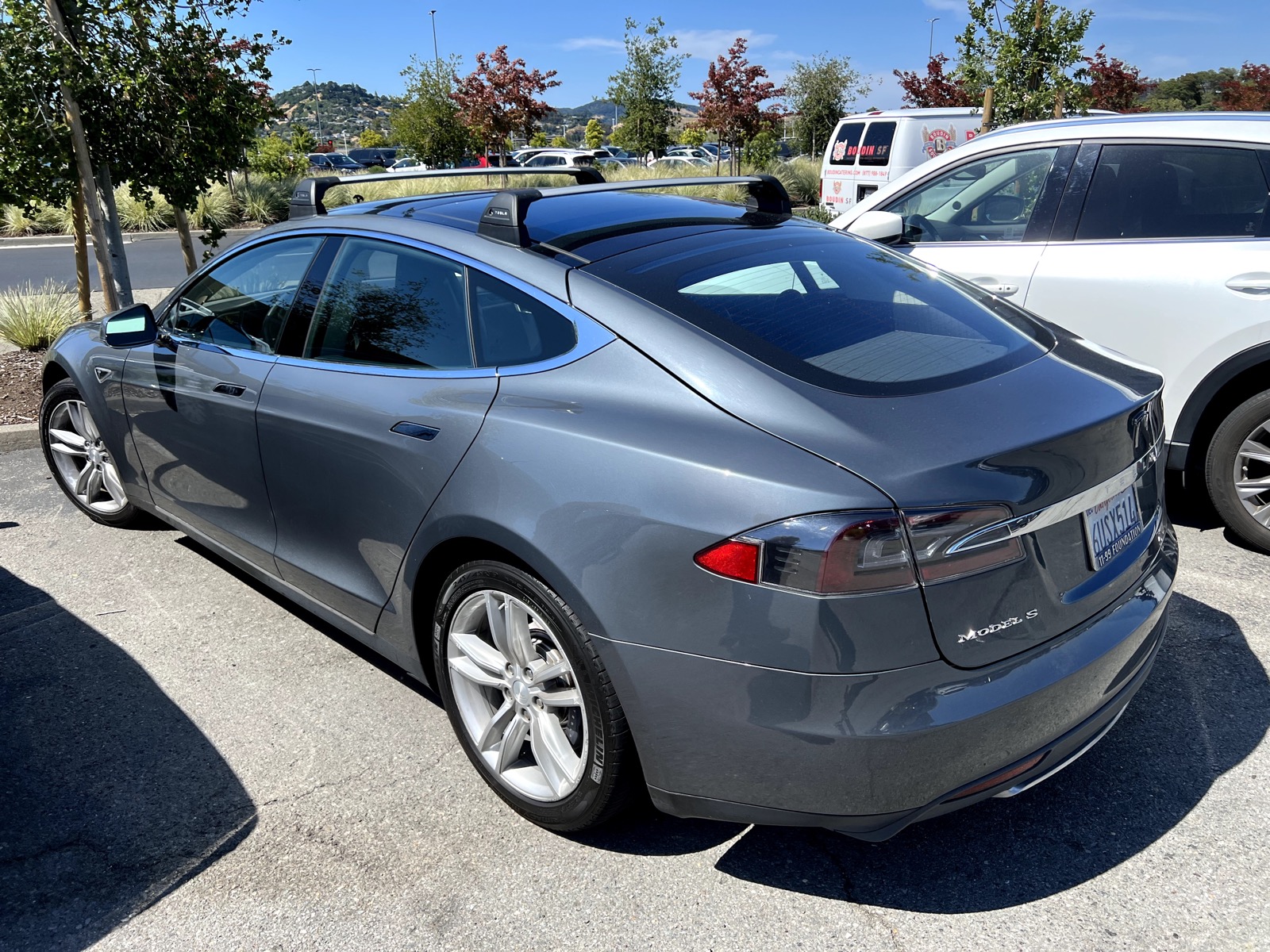 Tesla model s with roof online rack