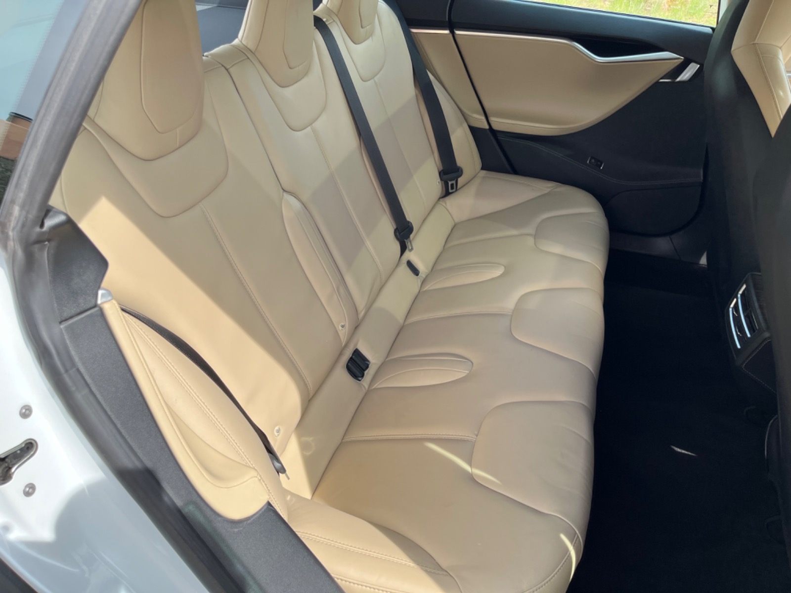 2015 Tesla Model S 90D full
