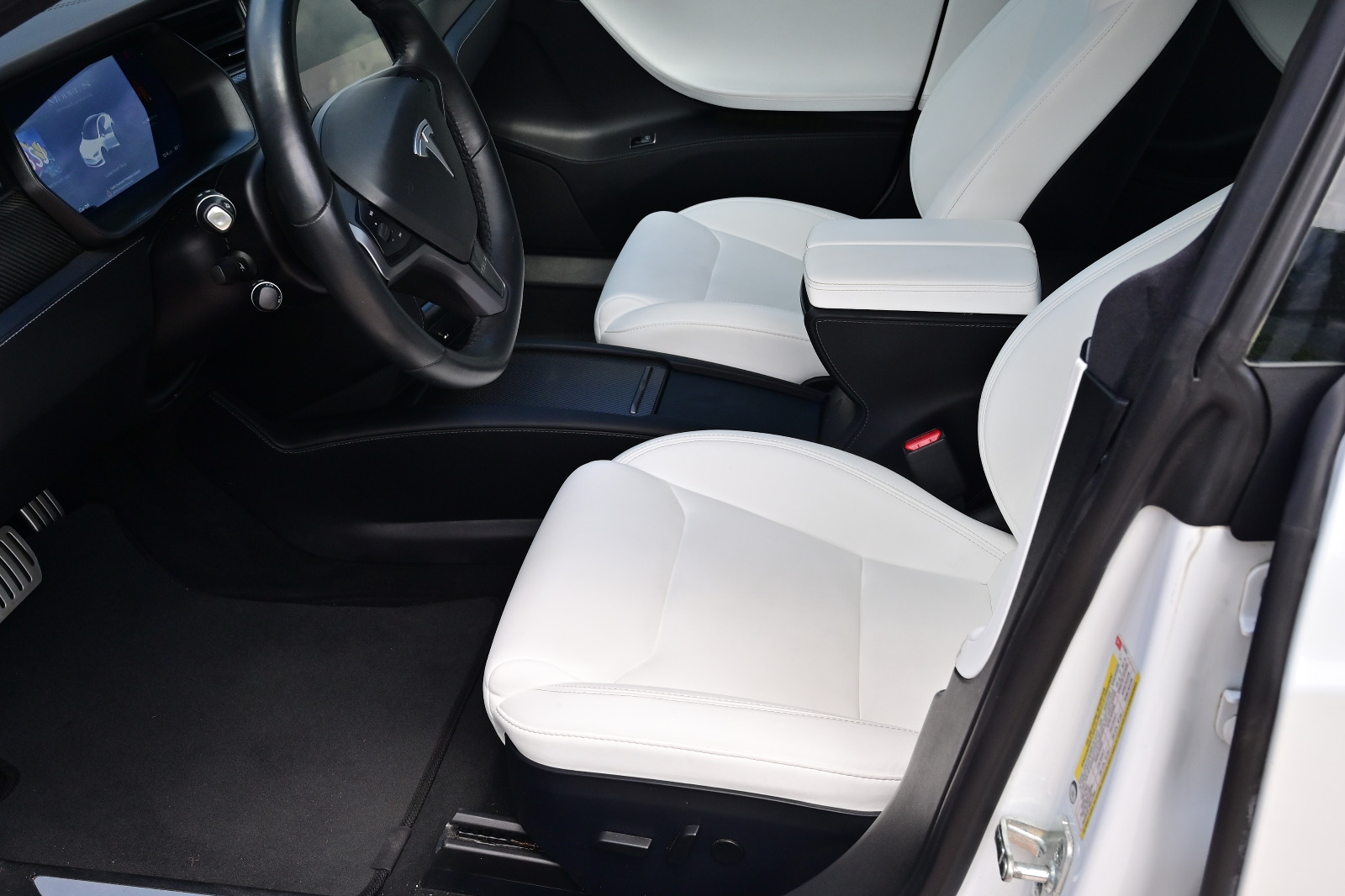 2020 tesla model 3 store white interior