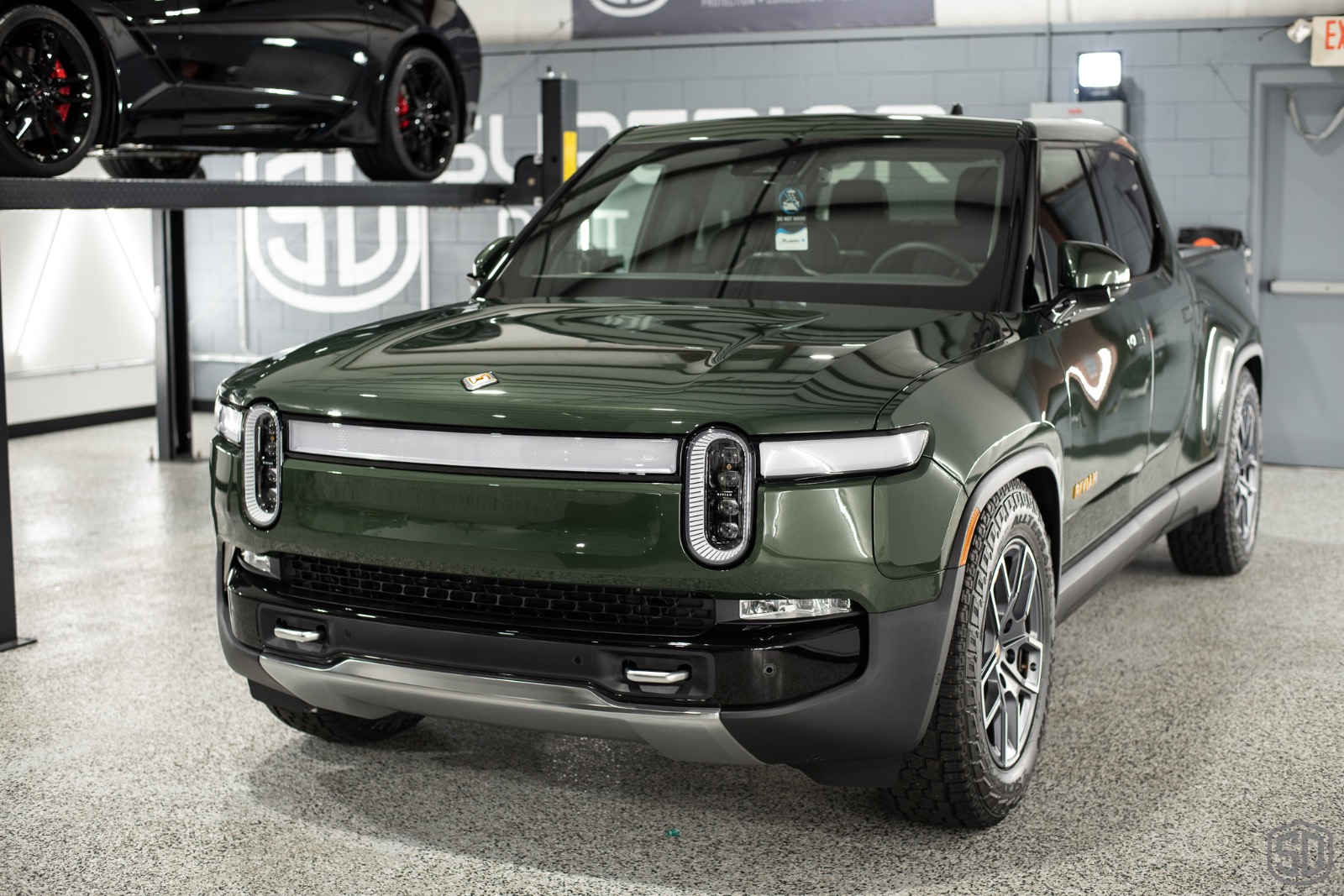 2022 Rivian R1T Adventure full