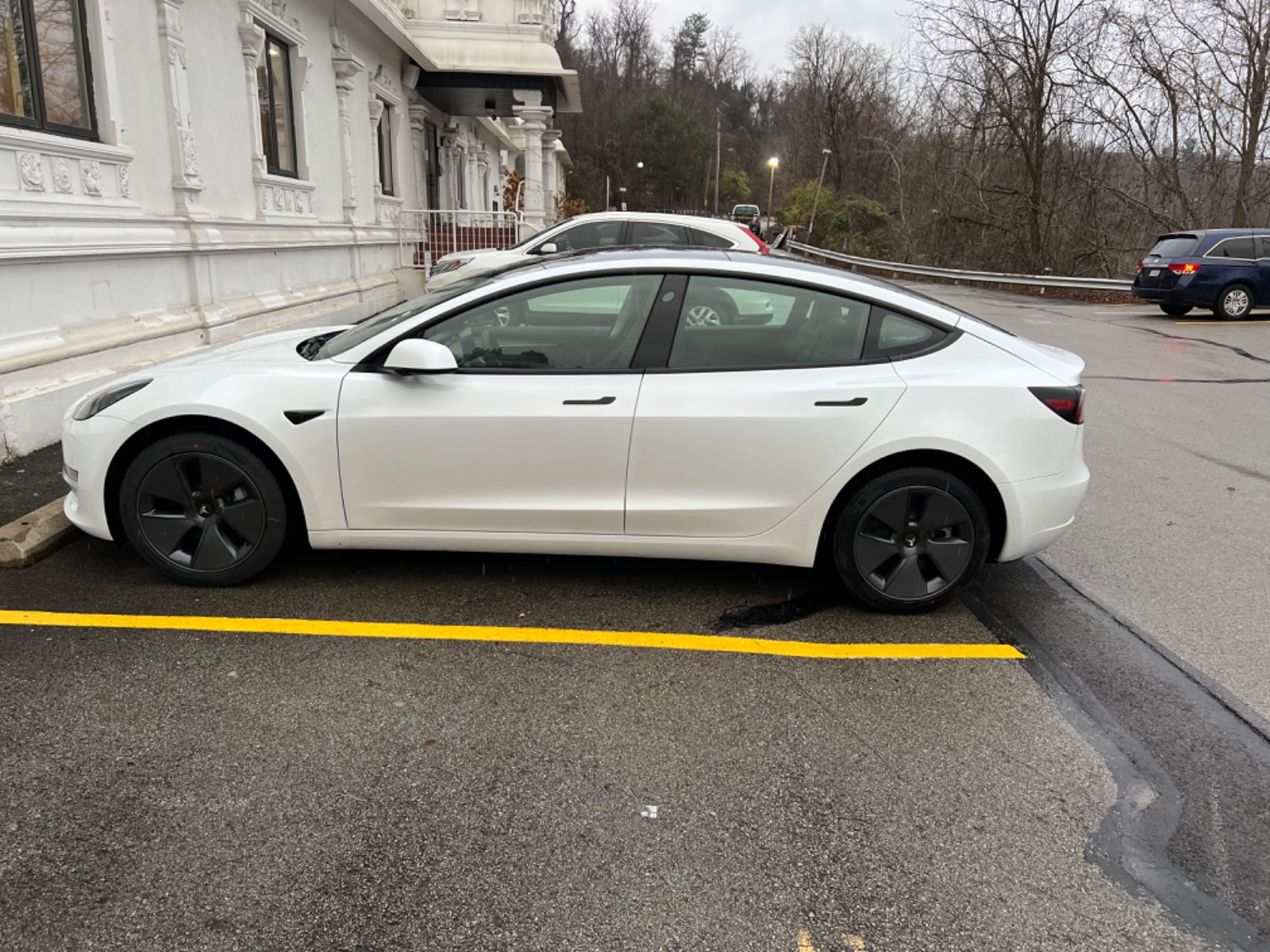 2022 Tesla Model 3 Standard Range Plus RWD - Find My Electric