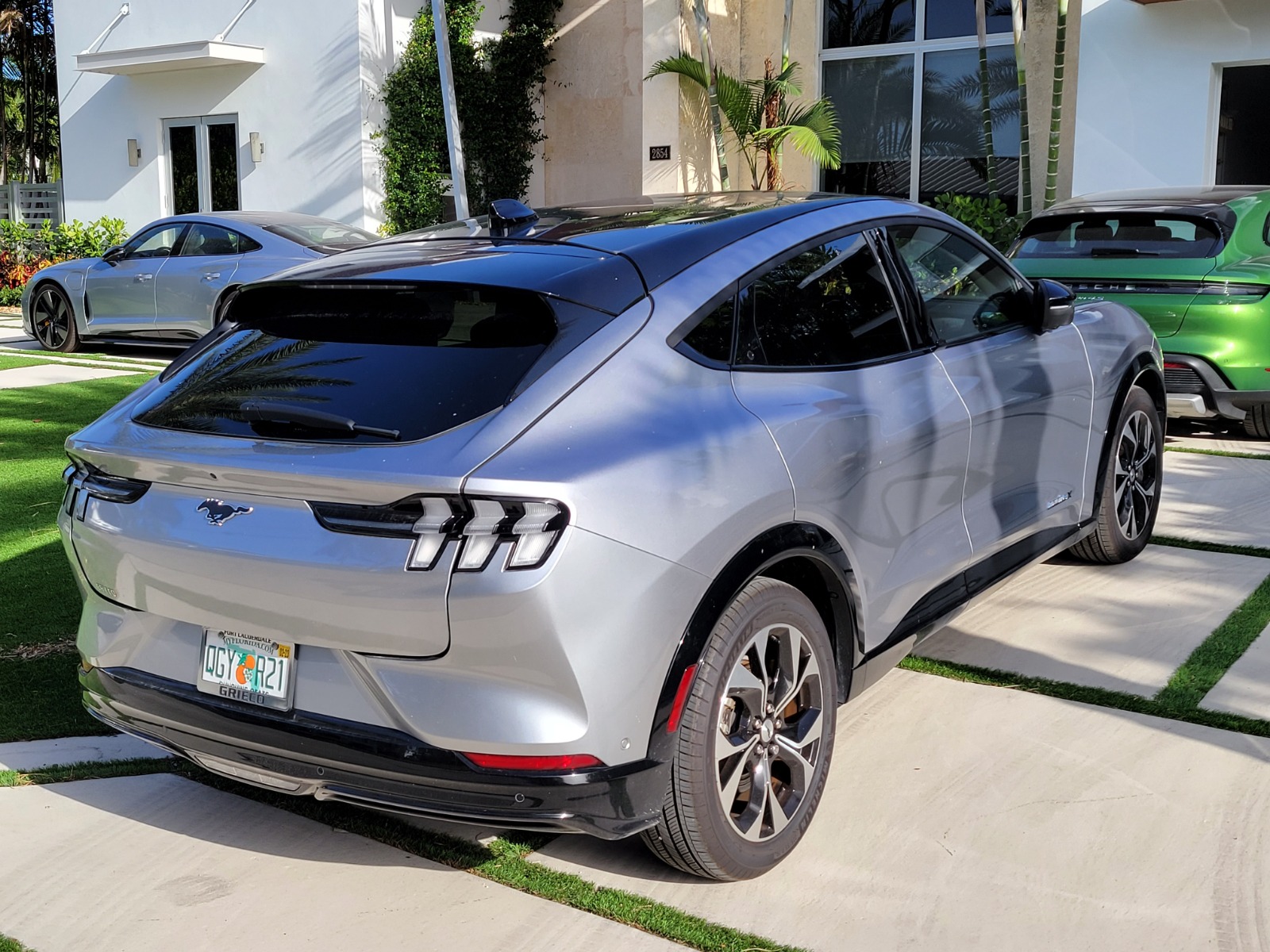 2021 Ford Mustang Mach-E Premium full