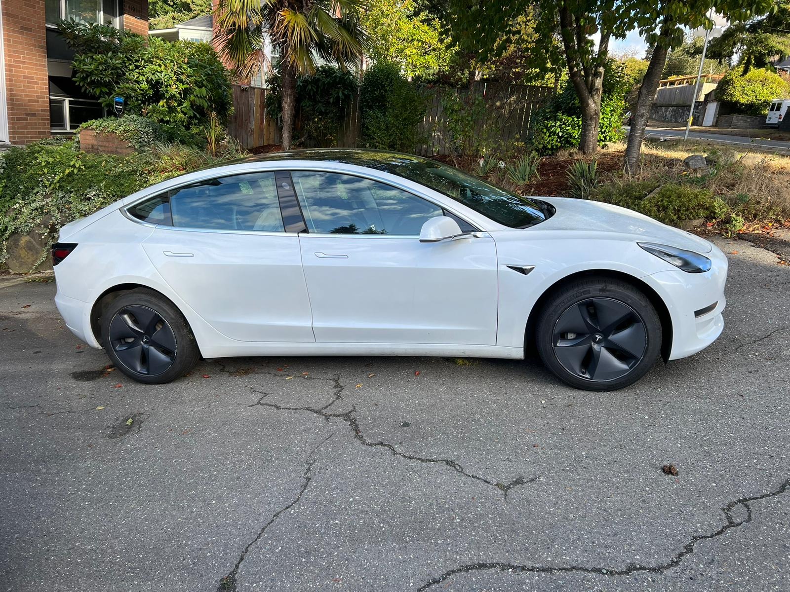 2020 Tesla Model 3 Standard Range Plus RWD - Find My Electric