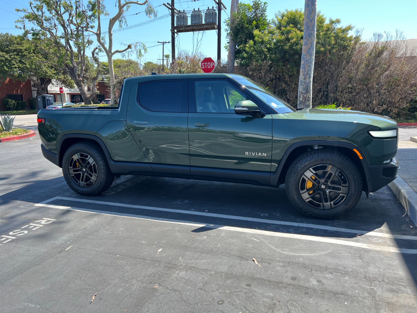 2022 Rivian R1T Adventure full