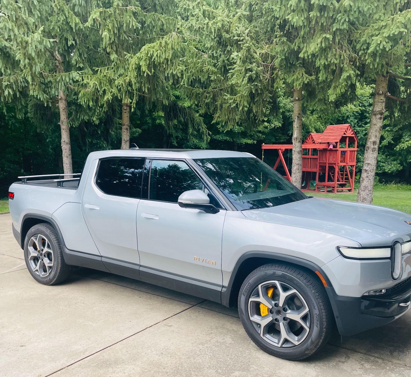 2022 Rivian R1T Adventure full