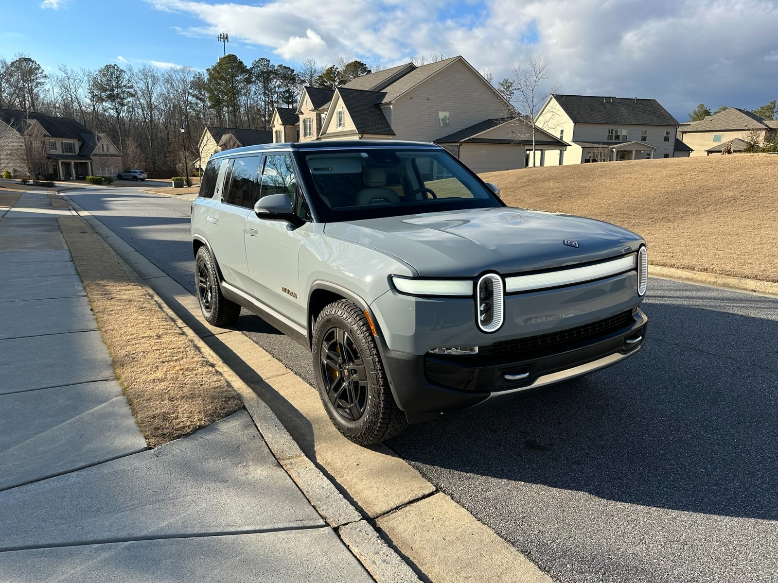 2023 Rivian R1S Adventure - Find My Electric