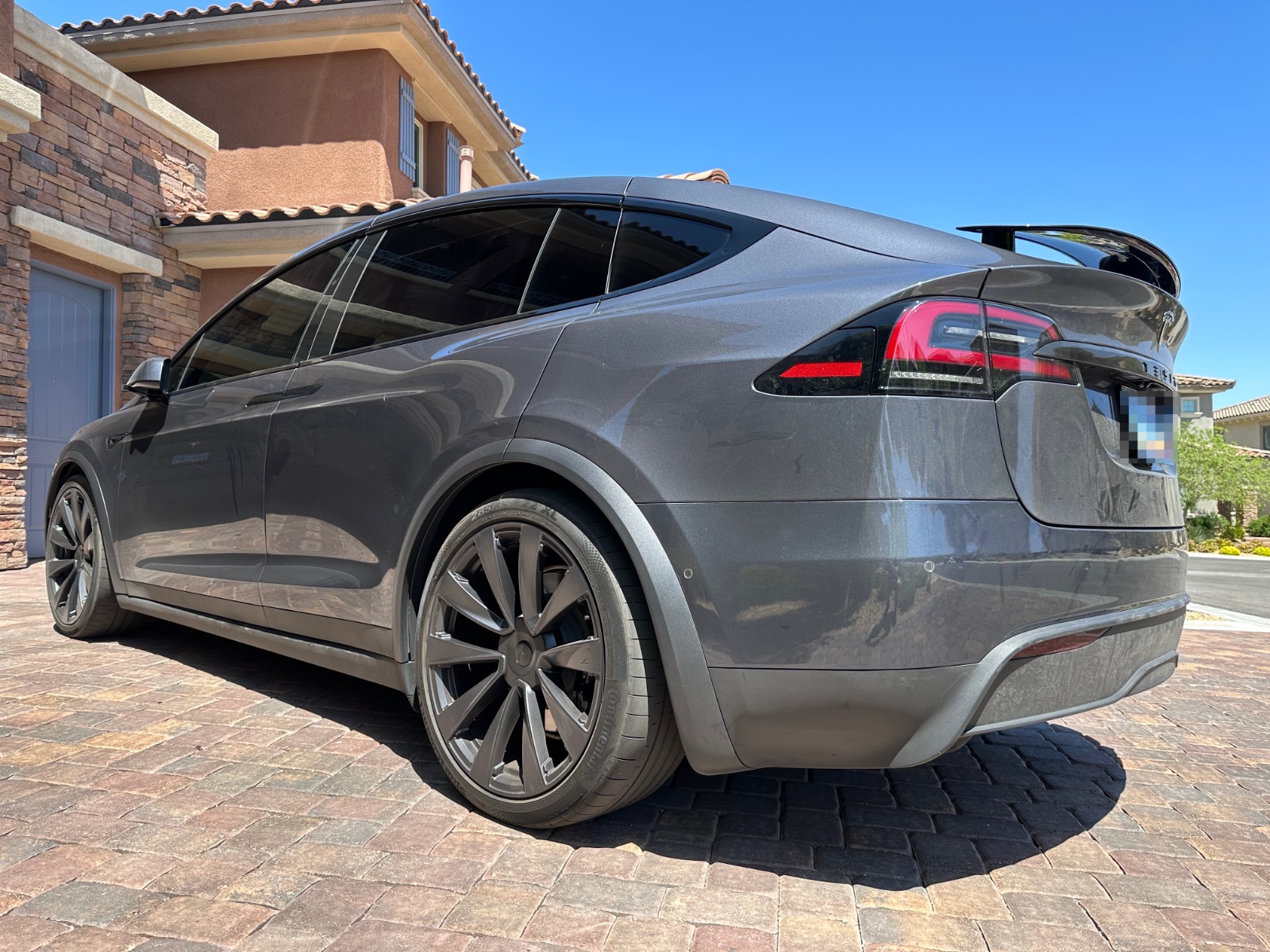 2022 Tesla Model X Plaid full