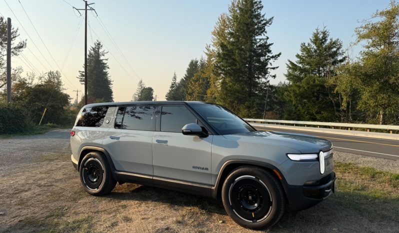 2025 Rivian R1S Adventure - Find My Electric