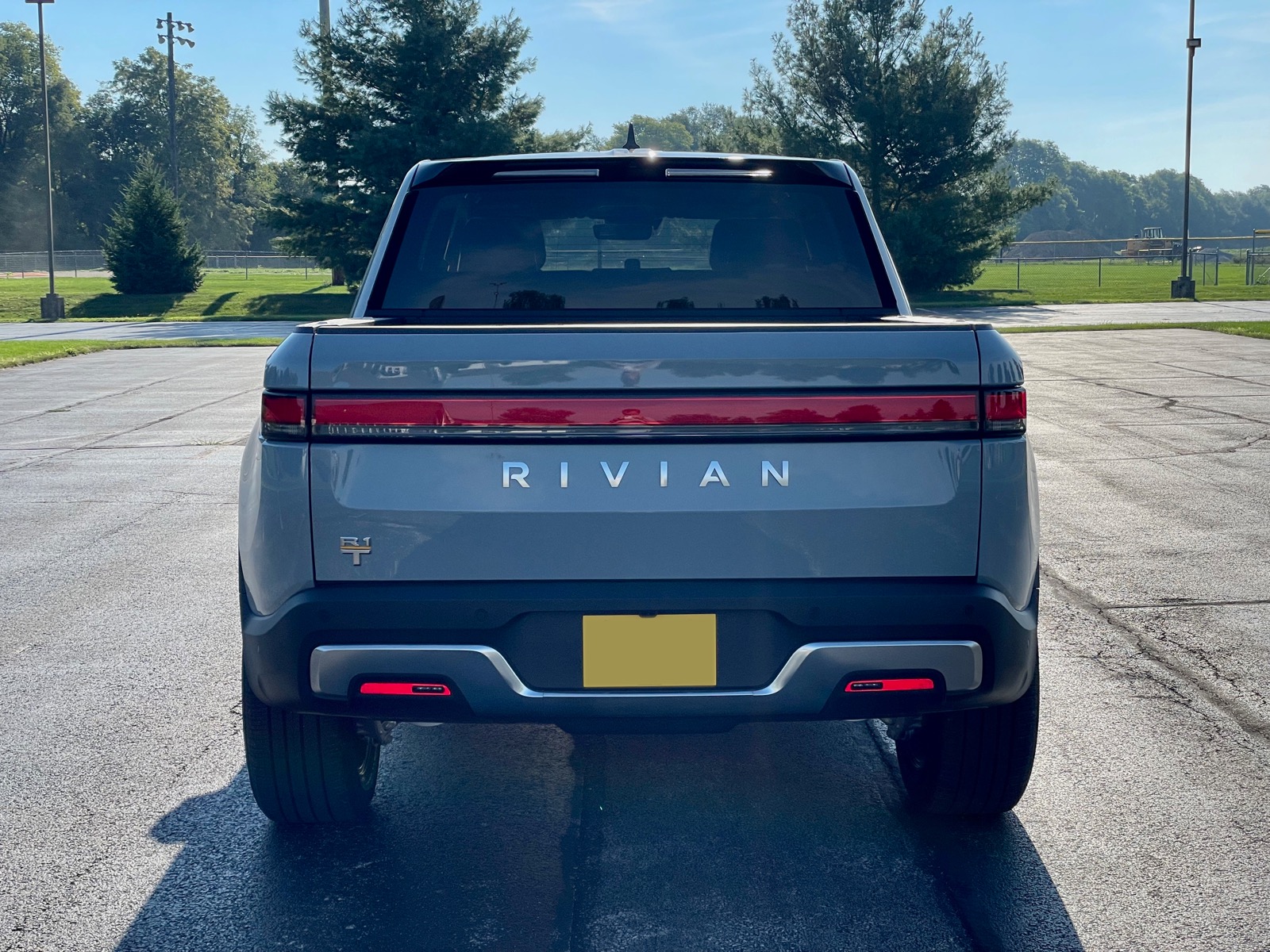 2022 Rivian R1T Launch Edition full