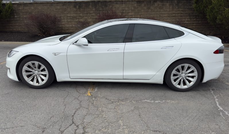 2016 Tesla Model S 90D