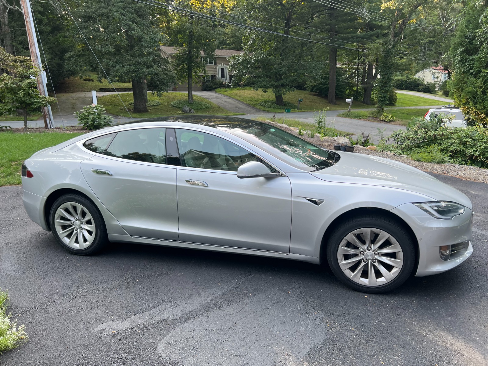 2018-tesla-model-s-100d-find-my-electric