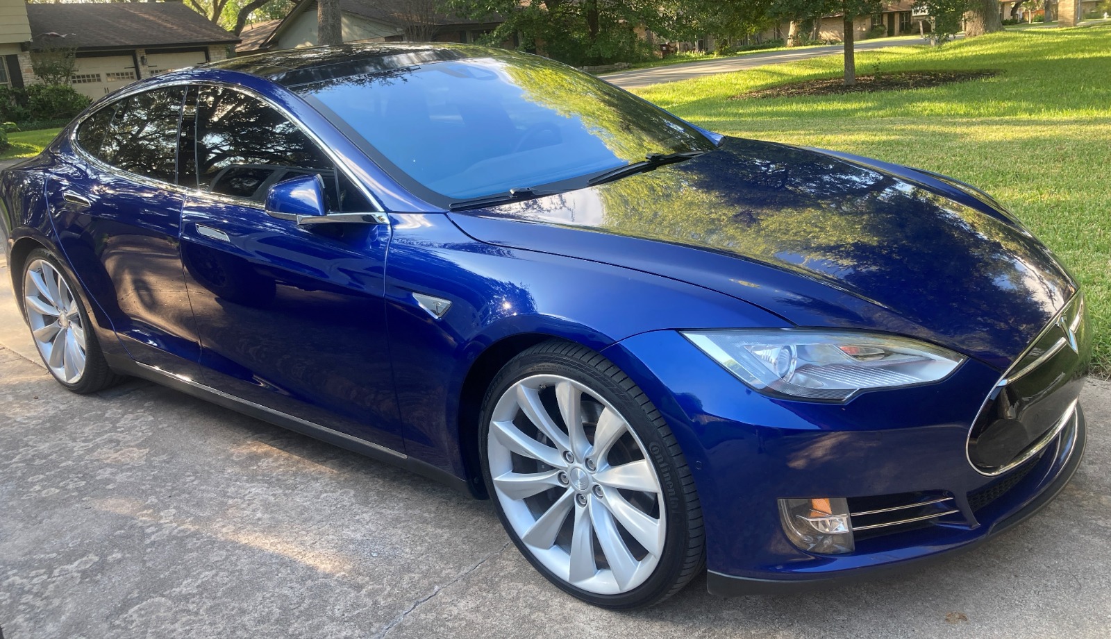 2015 Tesla Model S 90D full