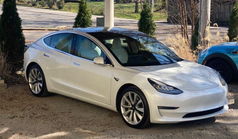 2020 Tesla Model 3 Standard Range RWD