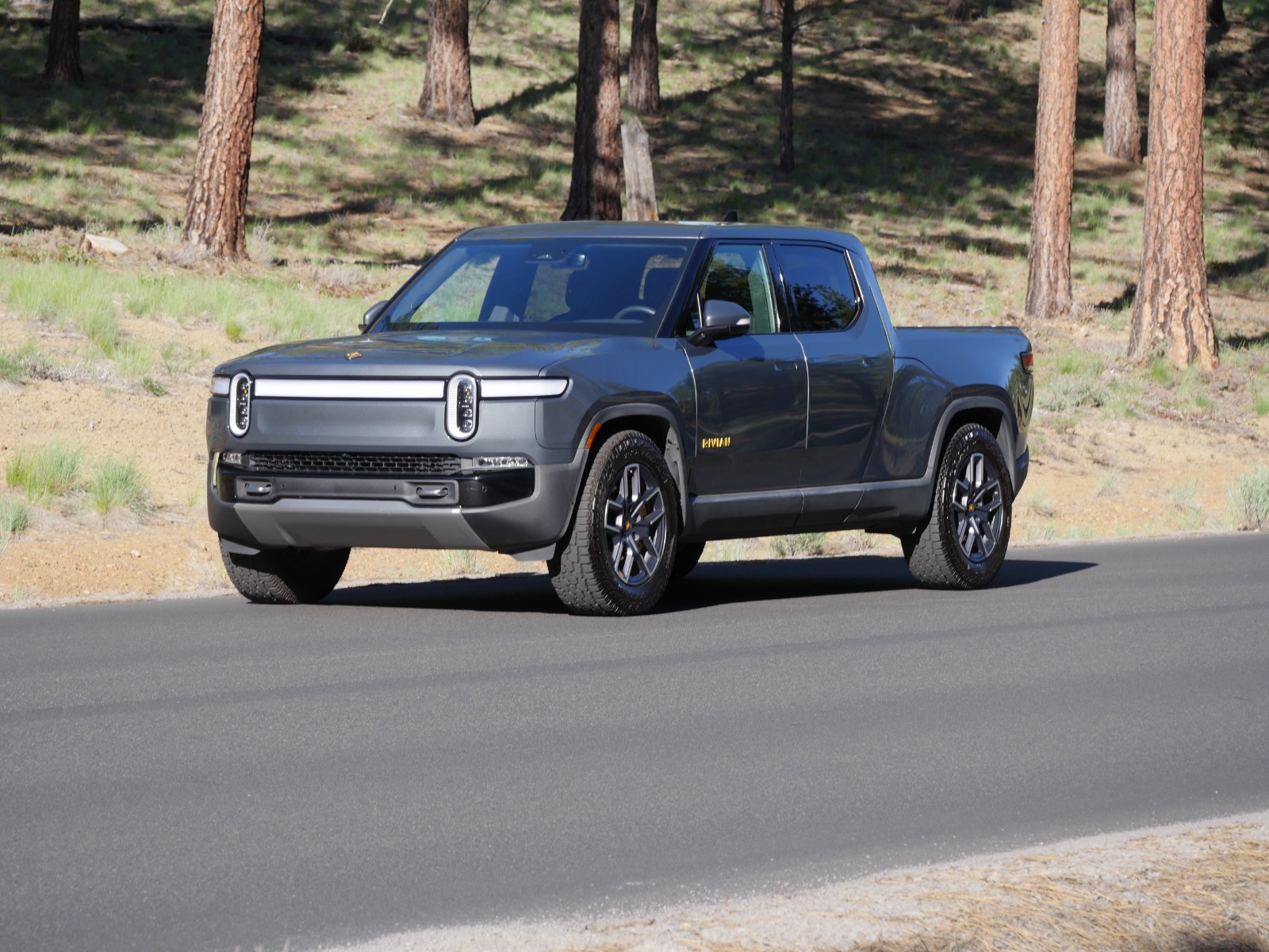 2023 Rivian R1T Adventure - Find My Electric