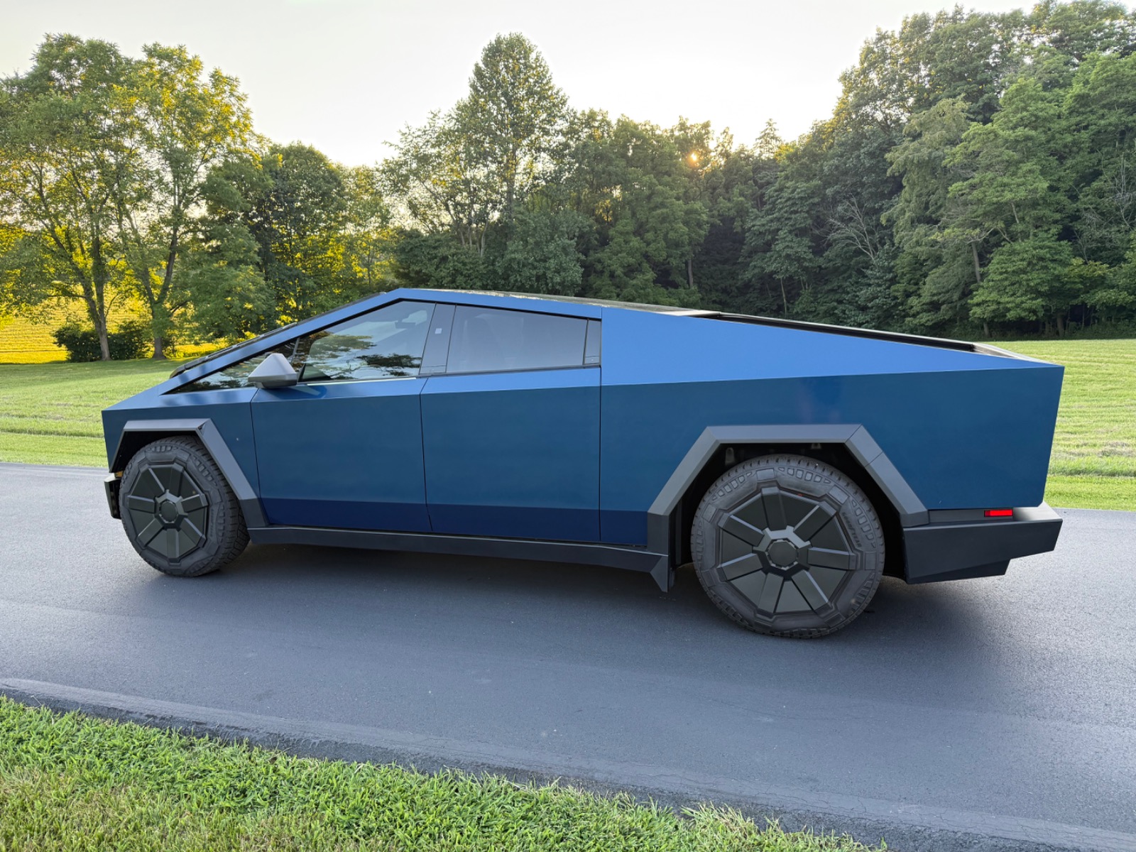 2024 Tesla Cybertruck Cyberbeast Find My Electric 2024-tesla-cybertruck-cyberbeast-find-my-electric