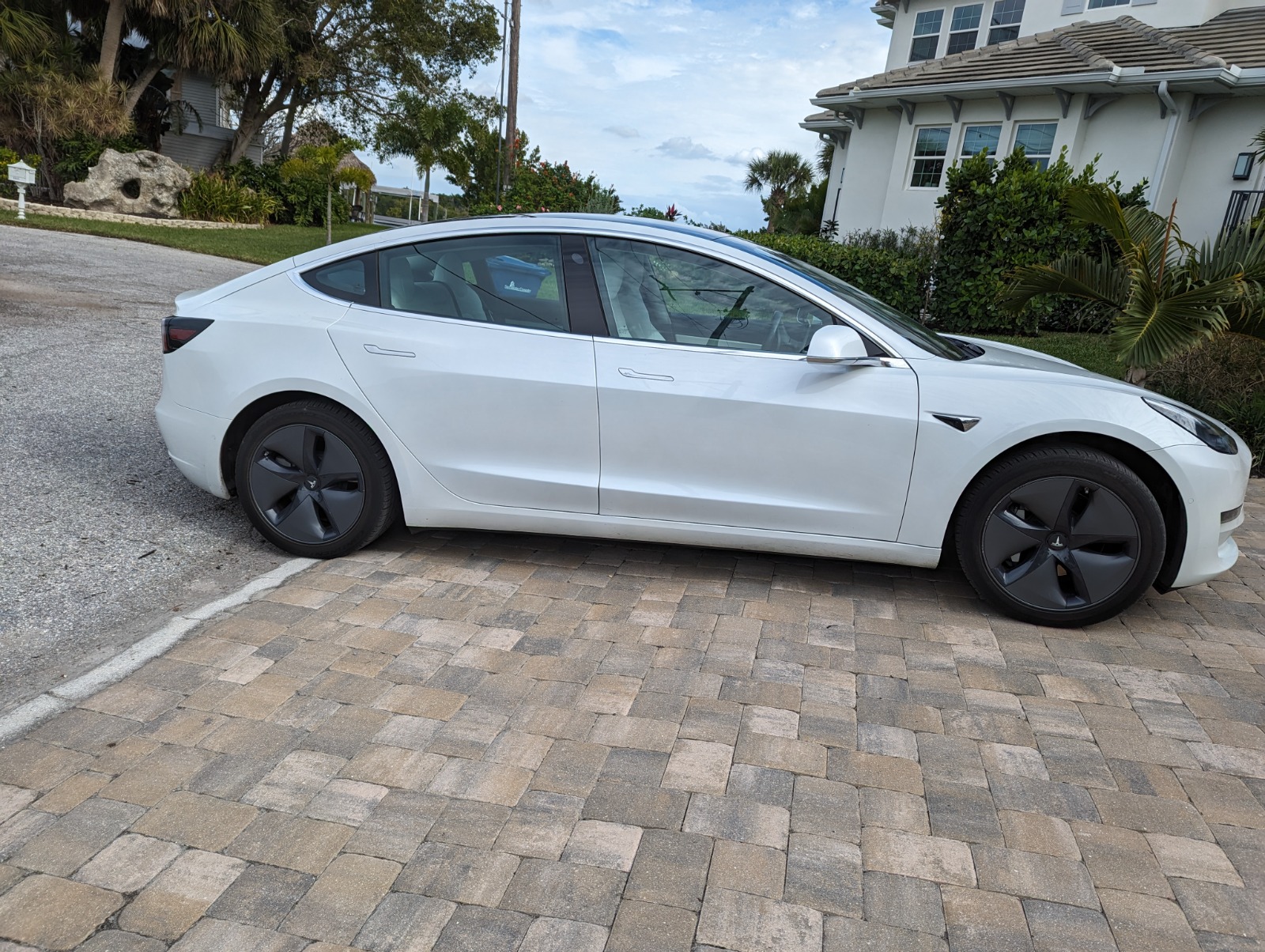 2020 tesla model 3 base range