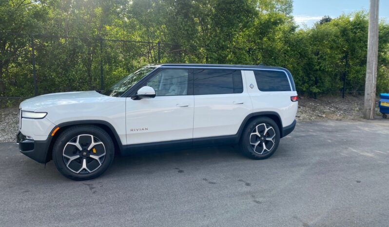 2023 Rivian R1S Adventure