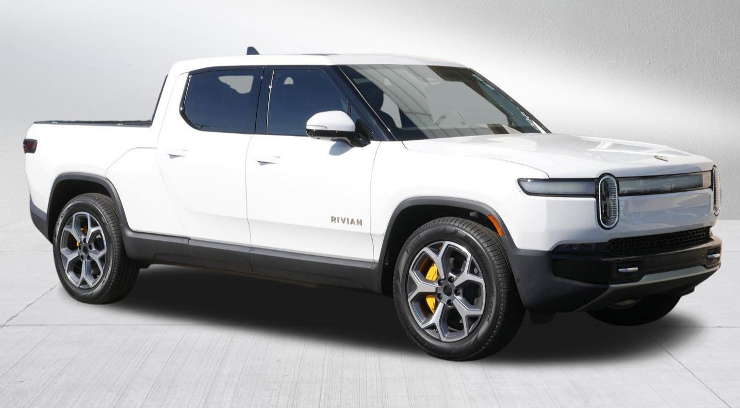 2022 Rivian R1T Adventure full