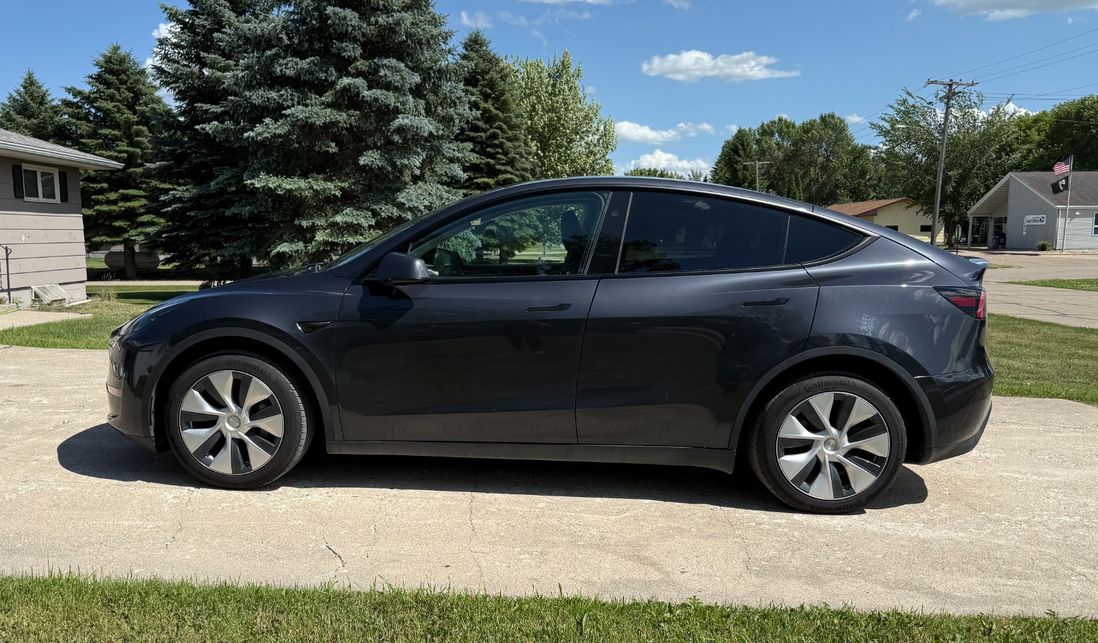 2024 Tesla Model Y Long Range AWD full