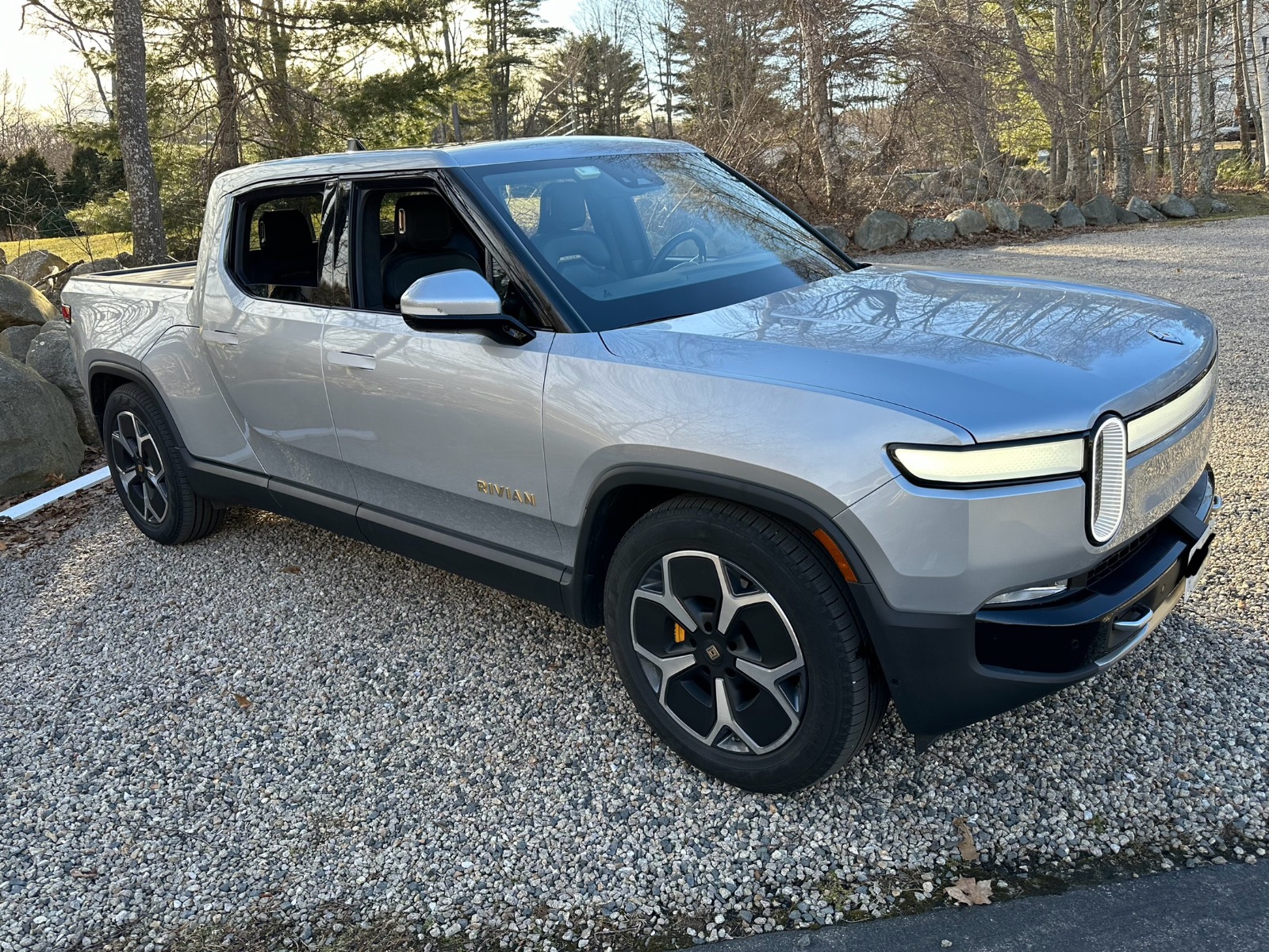 2022 Rivian R1T Adventure - Find My Electric