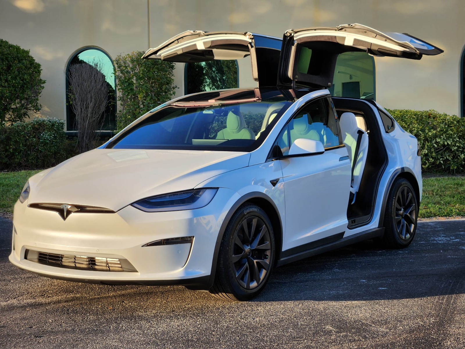 2022 Tesla Model X Plaid - Find My Electric