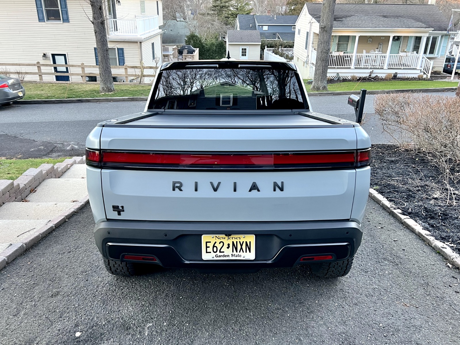 2023 Rivian R1T Adventure full