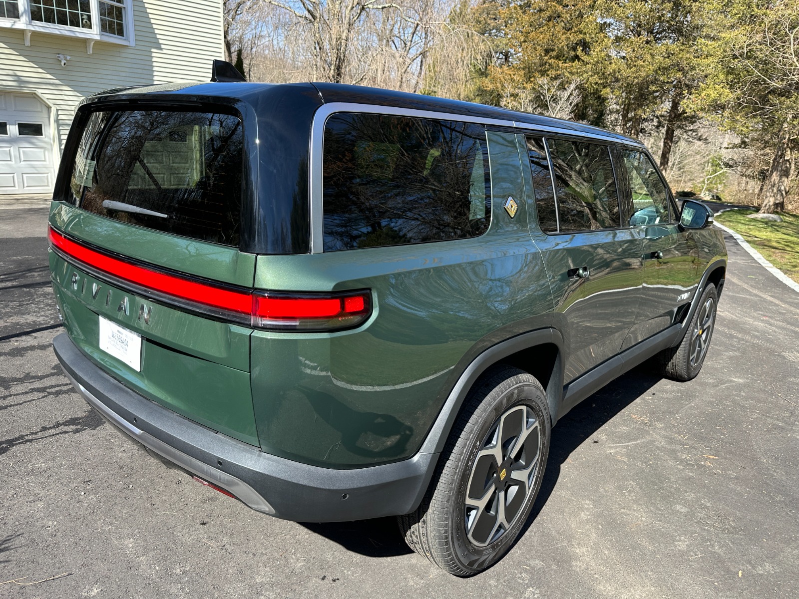 2023 Rivian R1S Adventure - Find My Electric