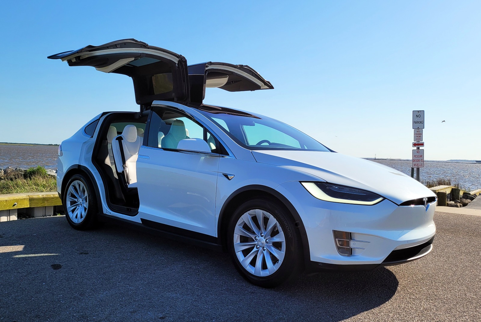 2017 Model X 75D - Find My Electric