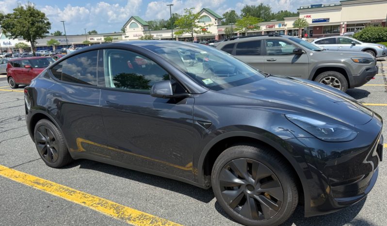 2024 Tesla Model Y Long Range AWD