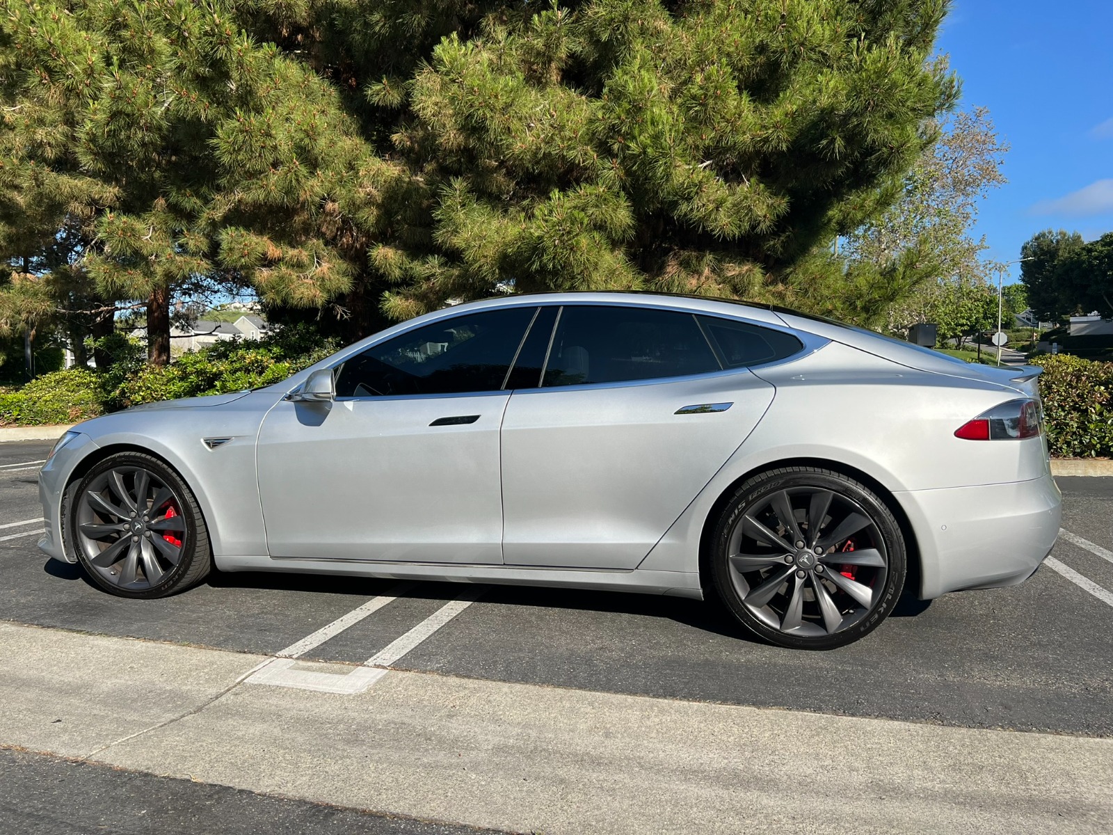 2016 Tesla Model S P90D full