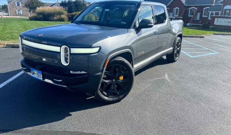 2023 Rivian R1T Adventure