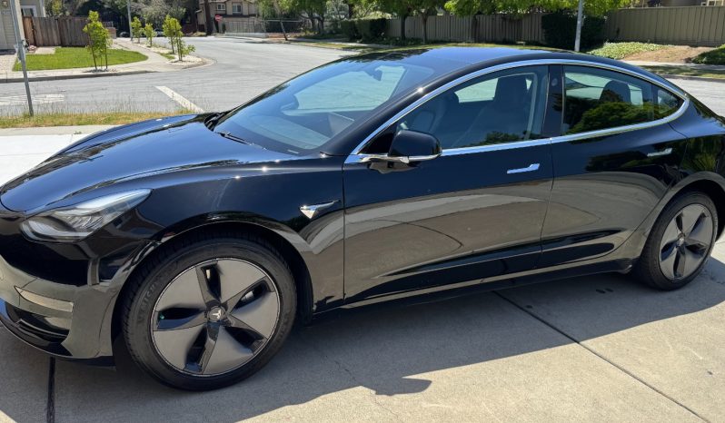 2018 Tesla Model 3 Mid Range RWD