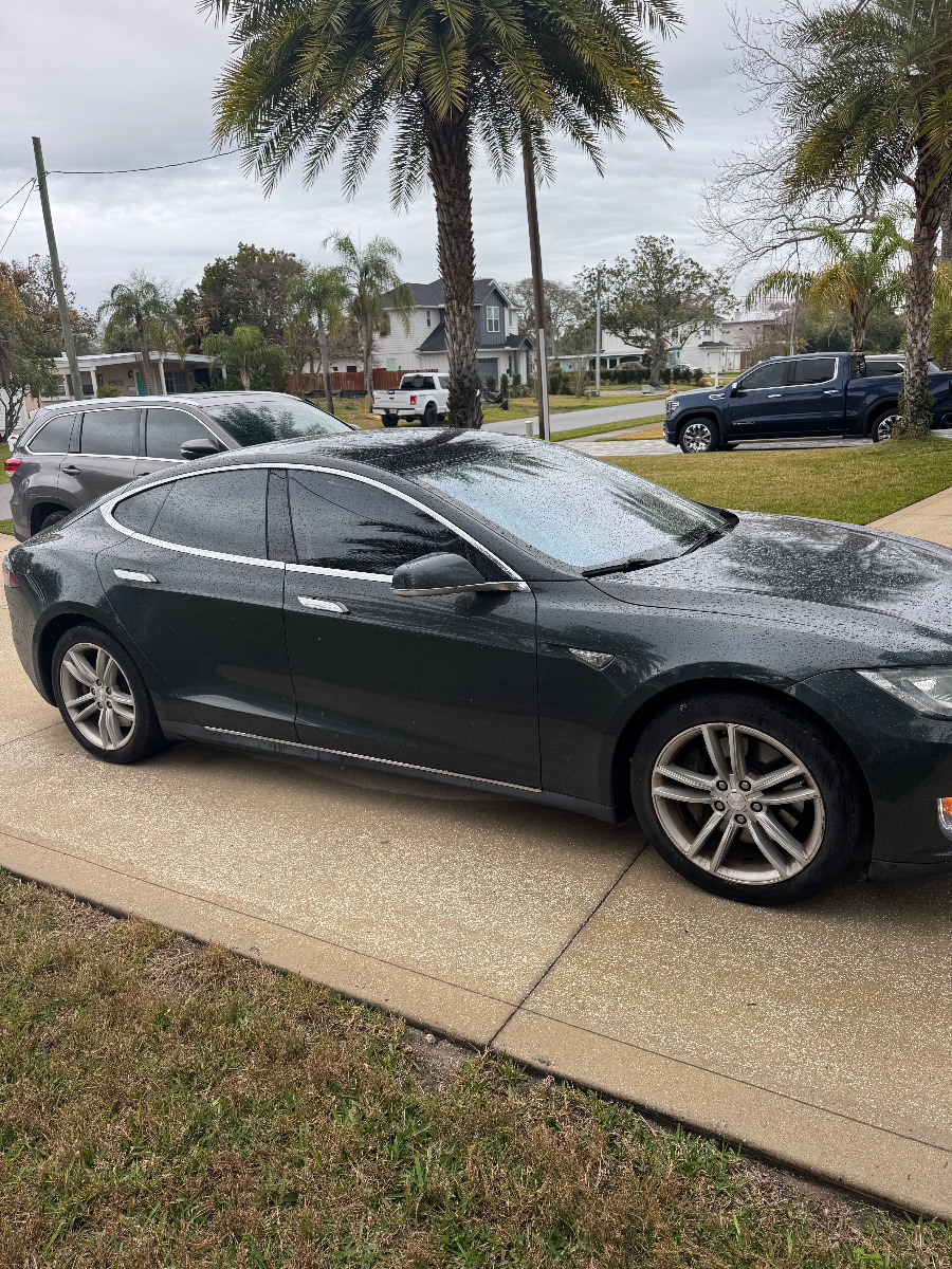 2014 Tesla Model S 85 full