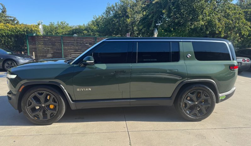 2023 Rivian R1S Adventure