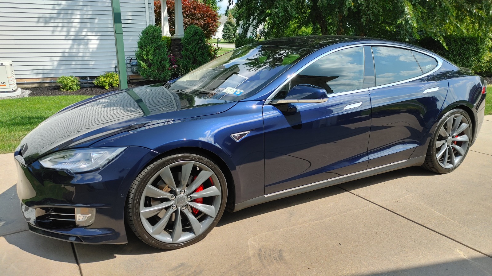 2014 Tesla Model S P85DL full