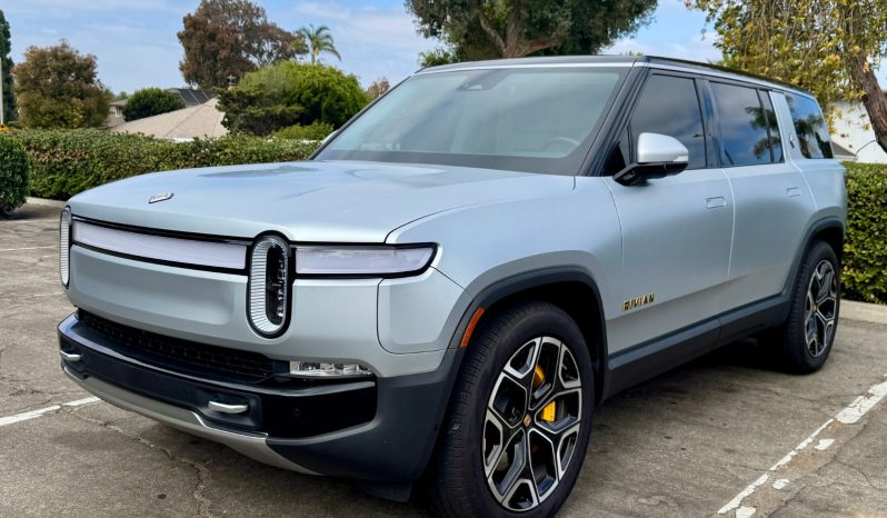 2023 Rivian R1S Launch Edition